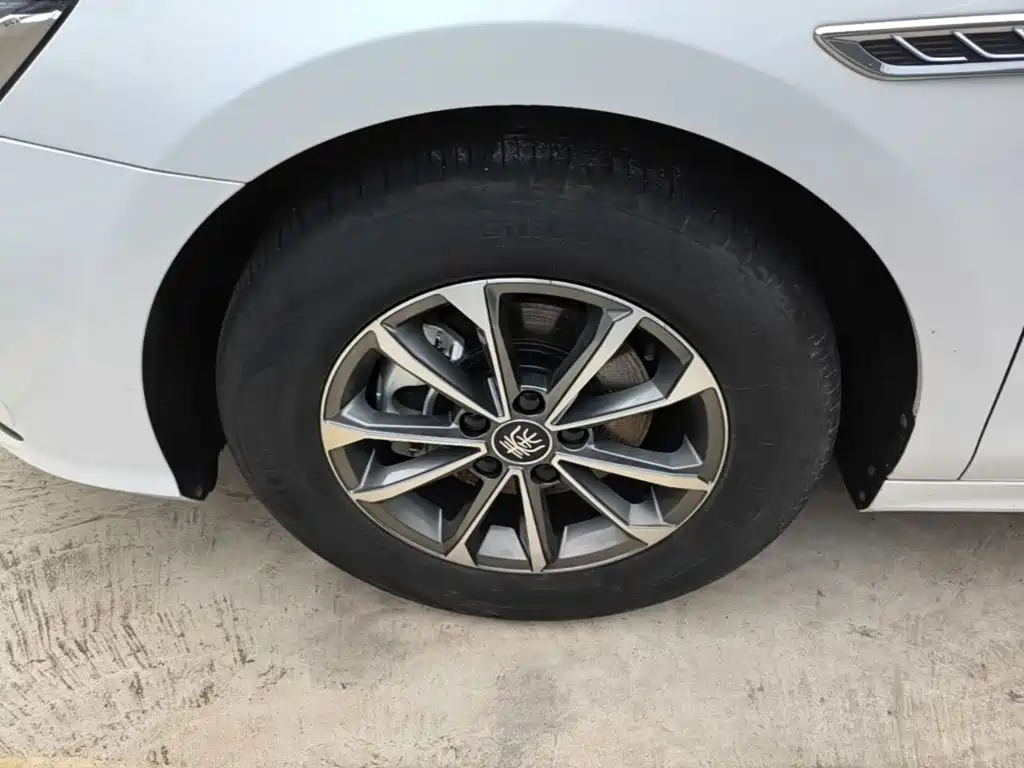 BYD Qin PLUS 2023 — фото 23