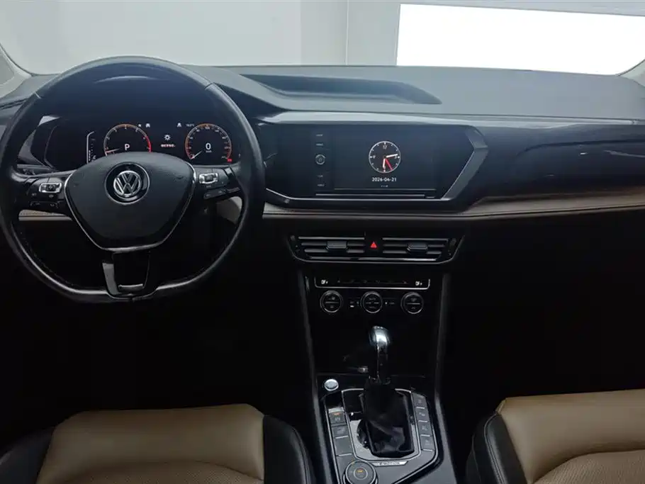 Volkswagen Tharu 2018 — фото 12