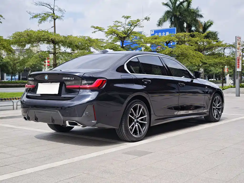 BMW 3 Series 2023