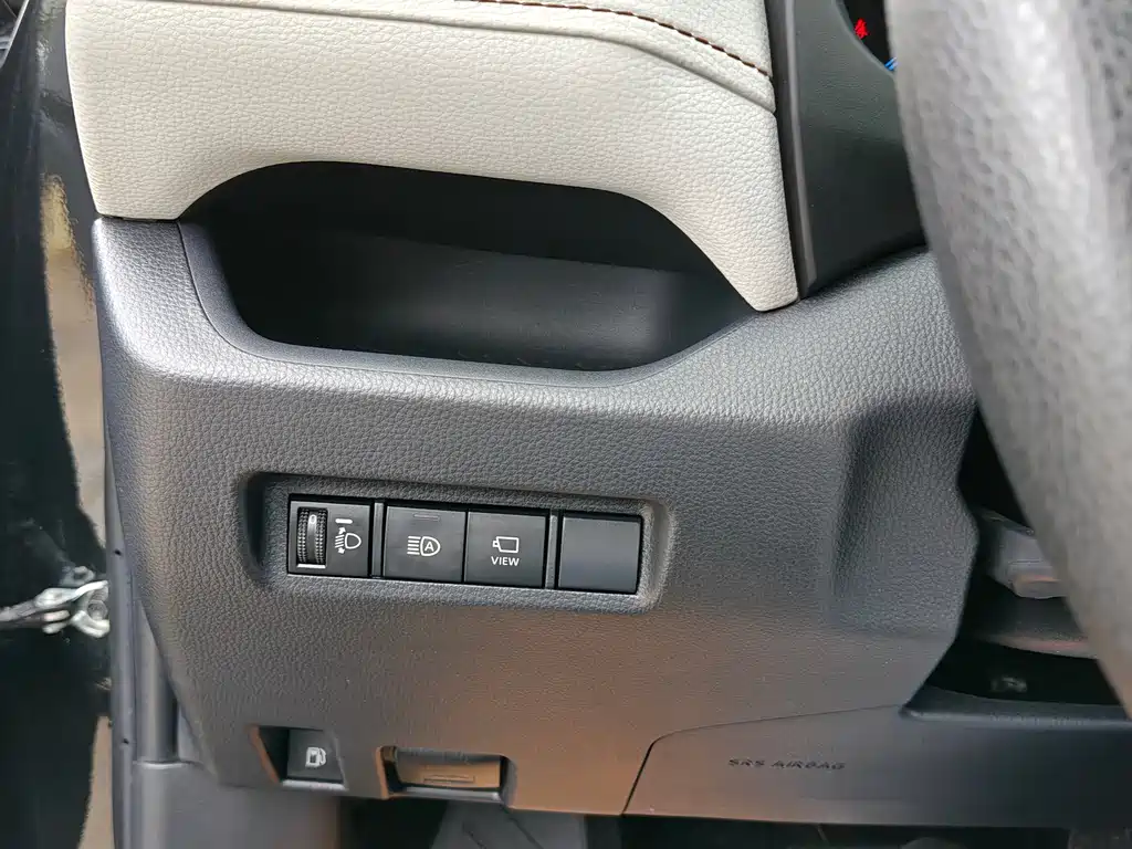 Toyota RAV4 2020 — фото 17