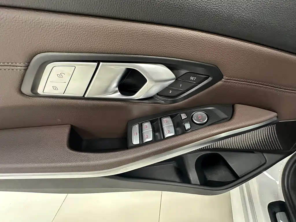 BMW 3 Series 2022 — фото 17