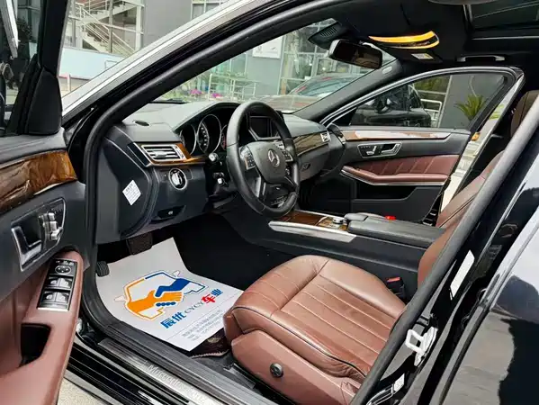 Mercedes-Benz E-Class 2015
