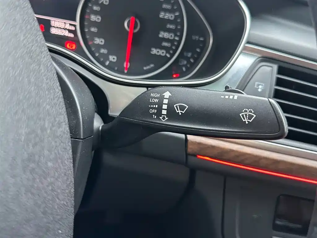 Audi A6L 2018 — фото 27