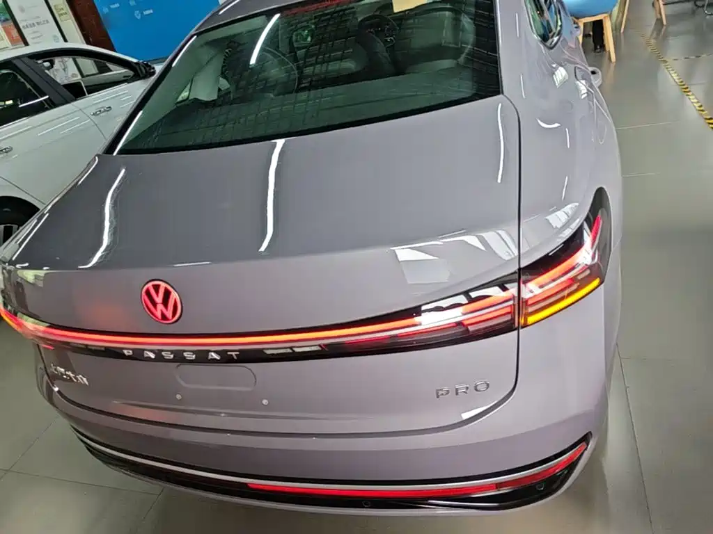 Volkswagen Passat 2024