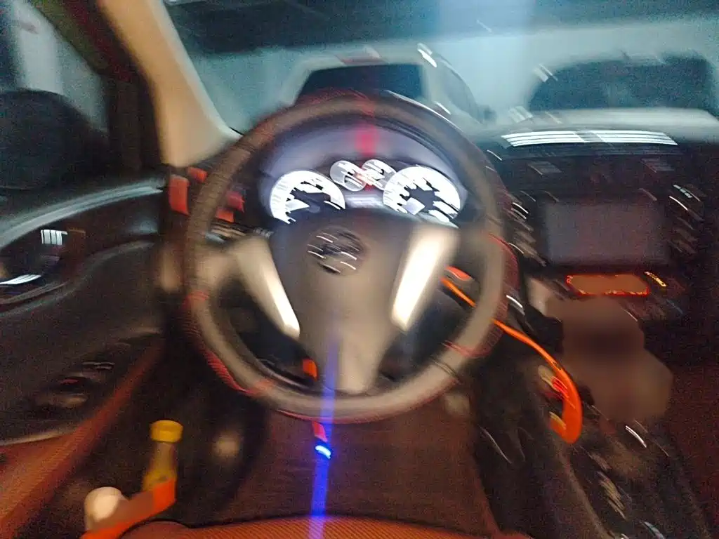 Nissan Tiida 2015