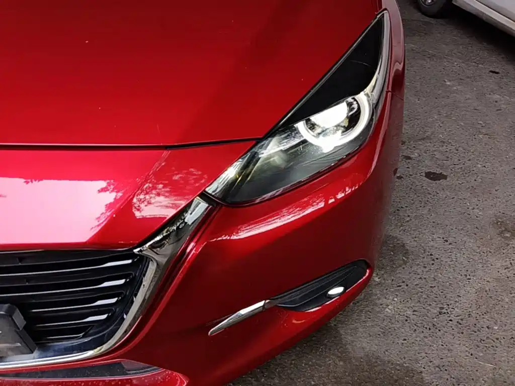 Mazda 3 Axela 2019 — фото 24