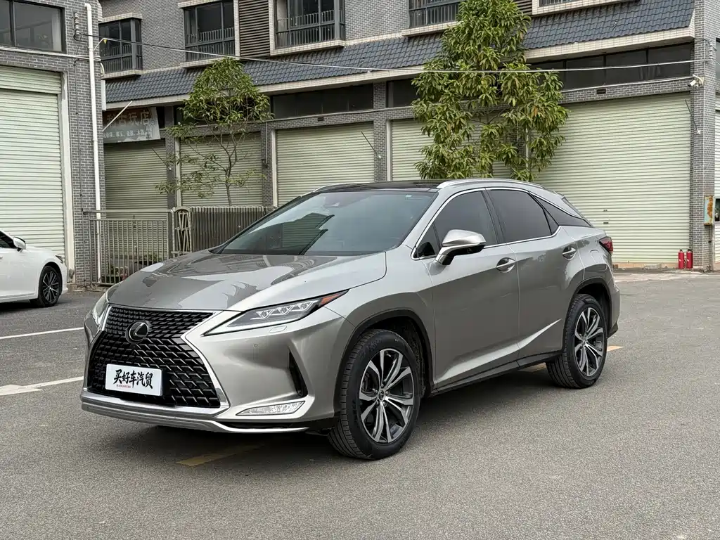 Lexus RX 2021 — фото 1