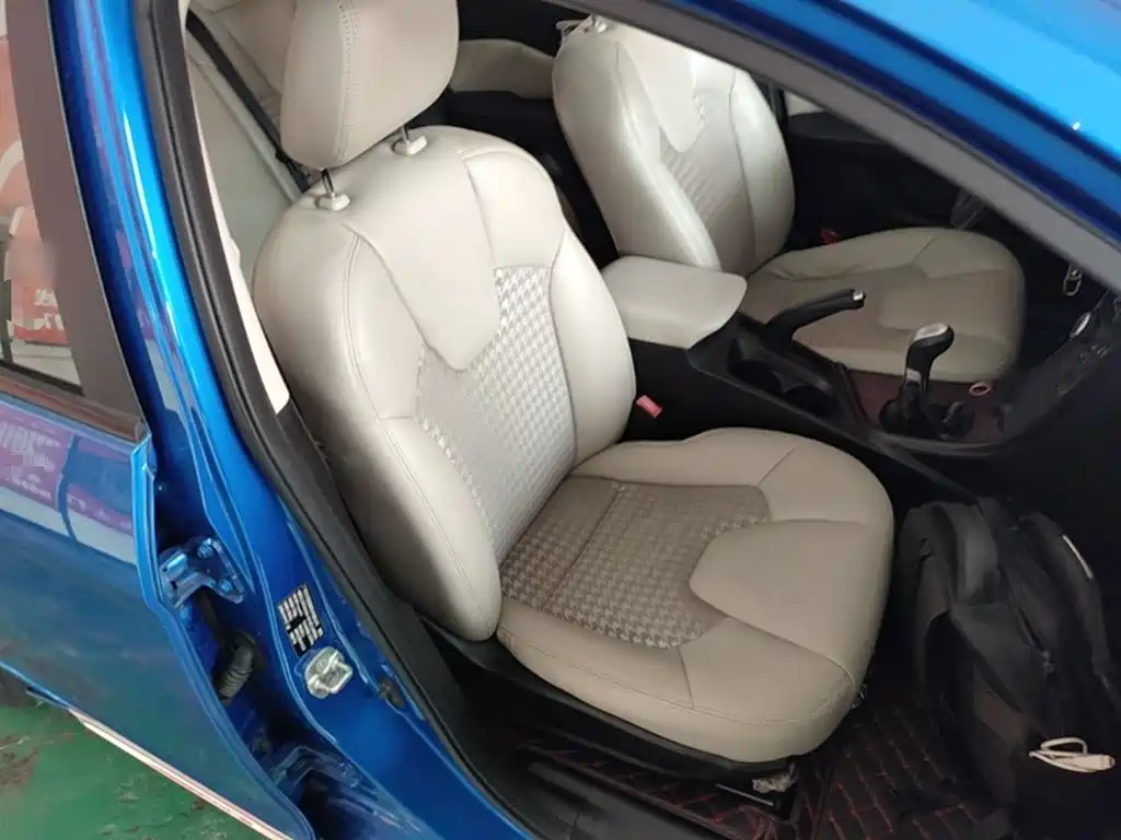 GAC Motor Trumpchi GA3S 2015 — фото 25