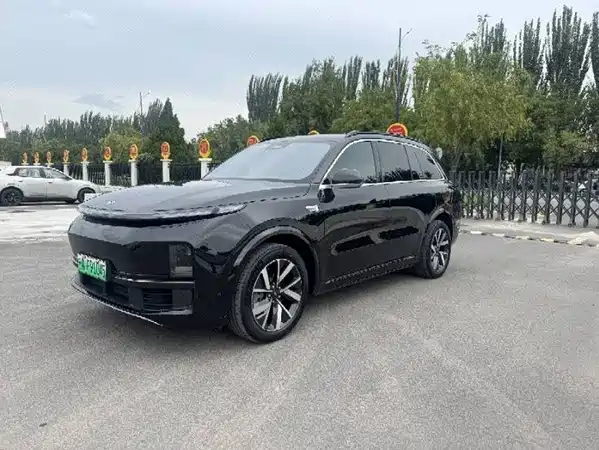Li Auto L8 2023