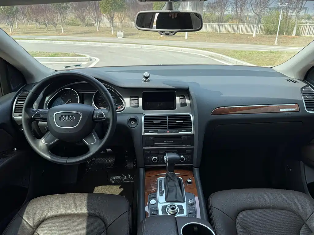 Audi Q7 2016 — фото 8