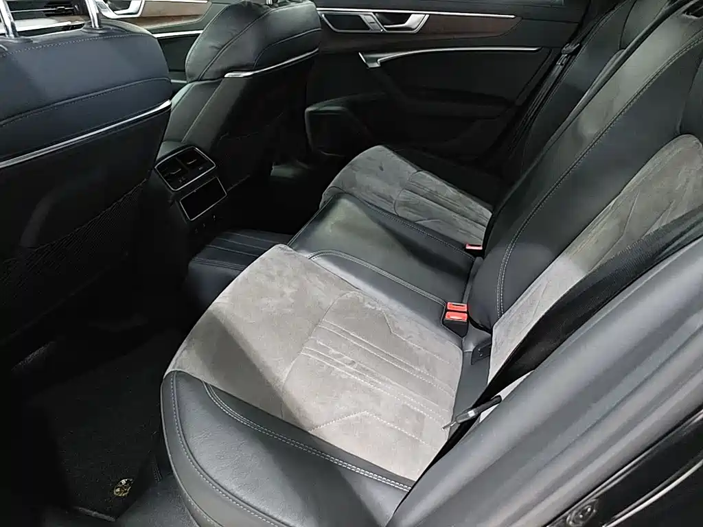 Audi A6L 2023