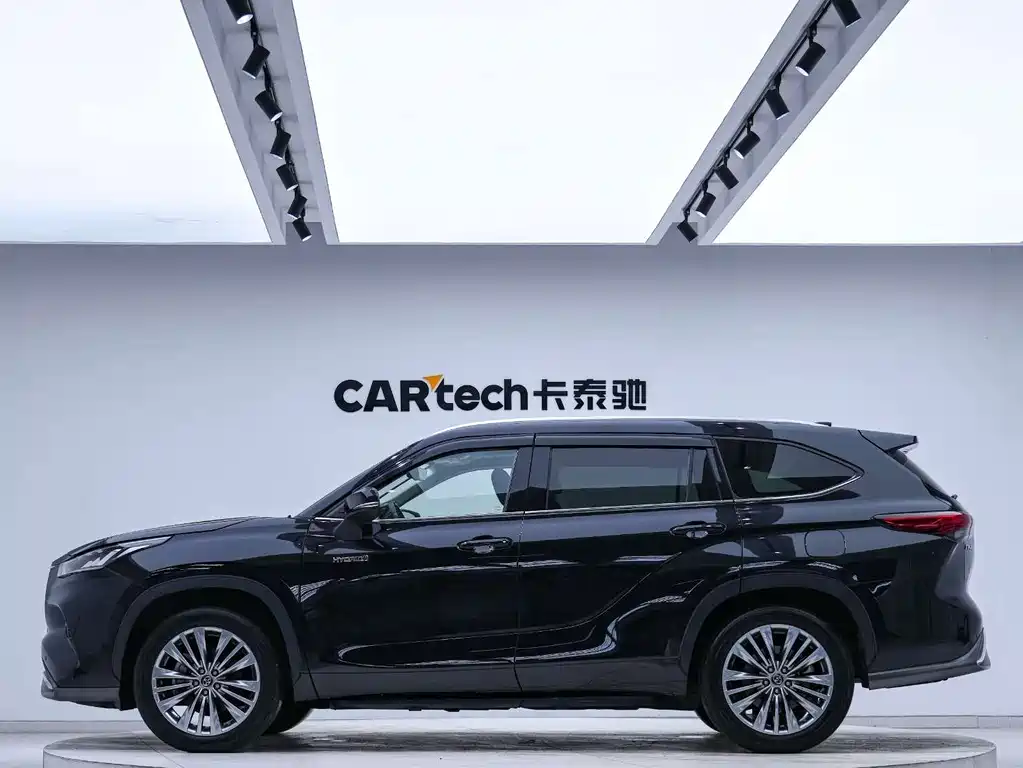 Toyota Highlander 2021