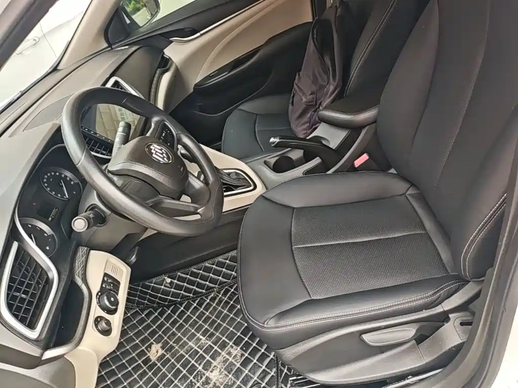 Buick Excelle 2017 — фото 15