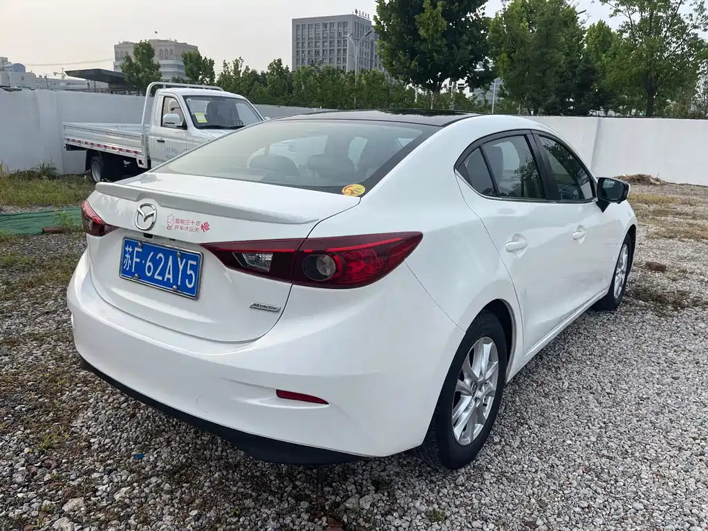 Mazda 3 Angkesela 2016
