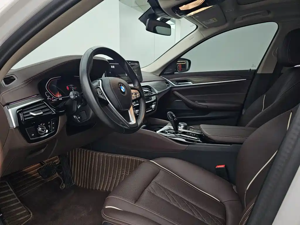 BMW 5 Series 2023