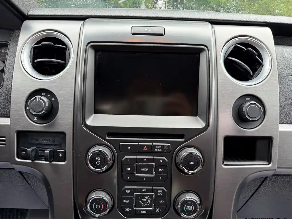 Ford F-150 Raptor 2015 — фото 14
