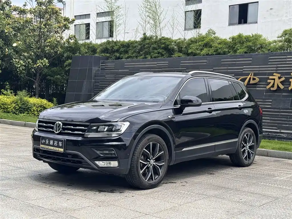 Volkswagen Tiguan L 2019 — фото 1