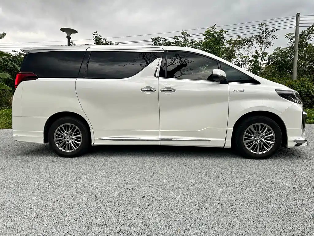 Toyota Alphard 2020 — фото 7