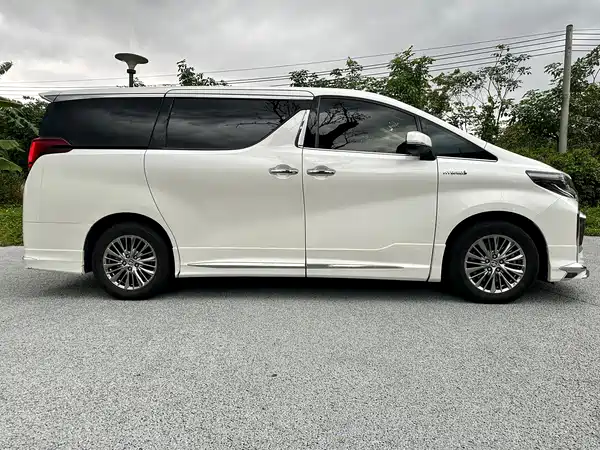 Toyota Alphard 2020