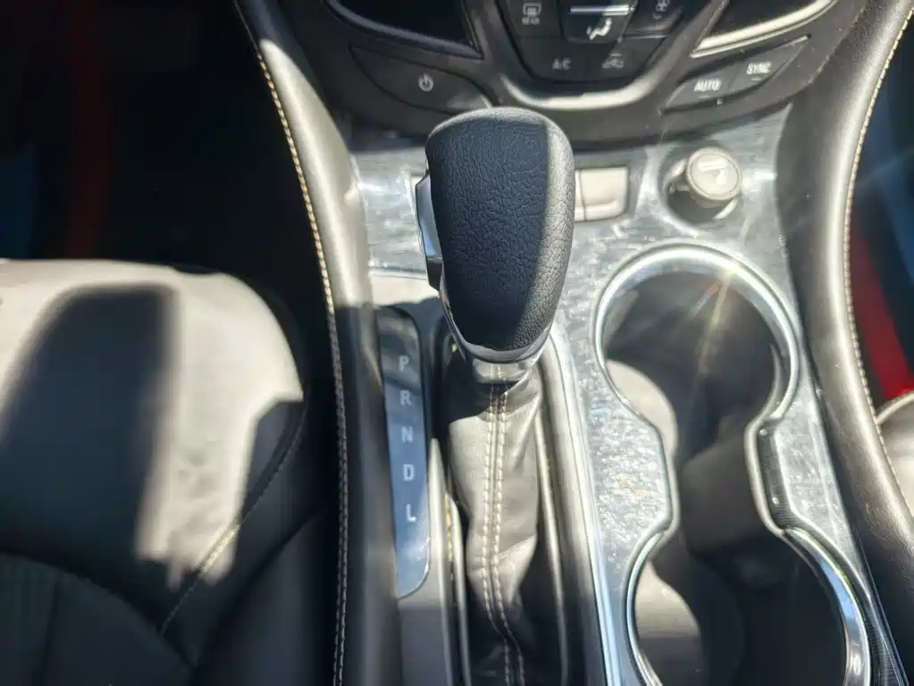 Buick Envision Plus 2016 — фото 12