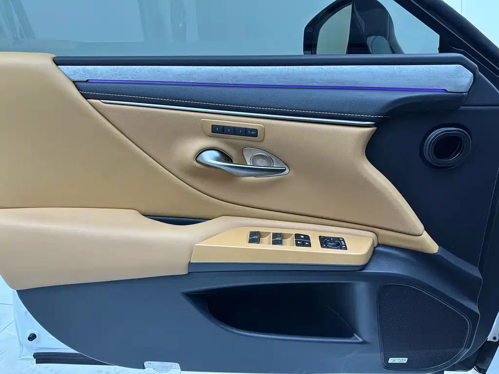 Lexus ES 2025 — фото 13