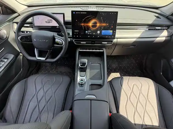 Chery Arrizo 8 PRO 2025