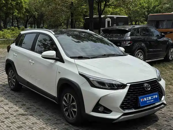 Toyota Yaris L 2022