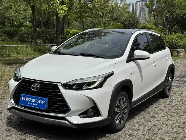 Toyota Yaris L 2022
