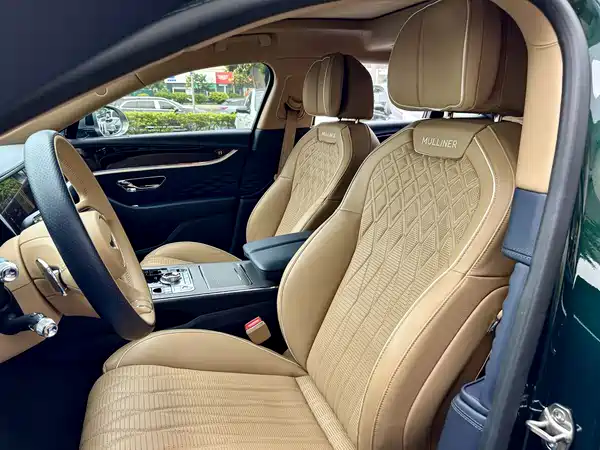Bentley Flying Spur 2023