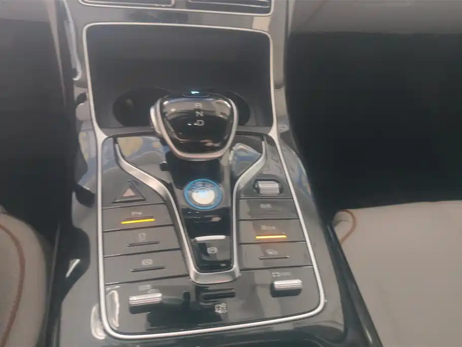 BYD Qin PLUS 2023 — фото 16