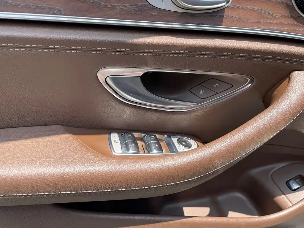 Mercedes-Benz E-Class 2020 — фото 6