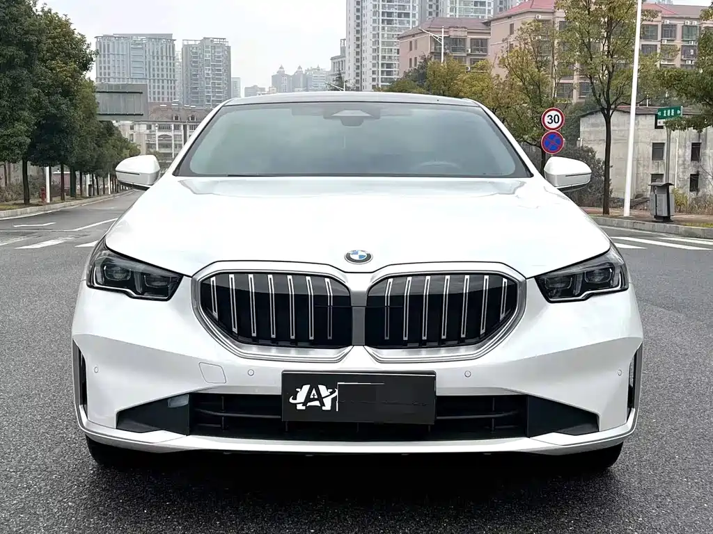 BMW 5 Series 2025