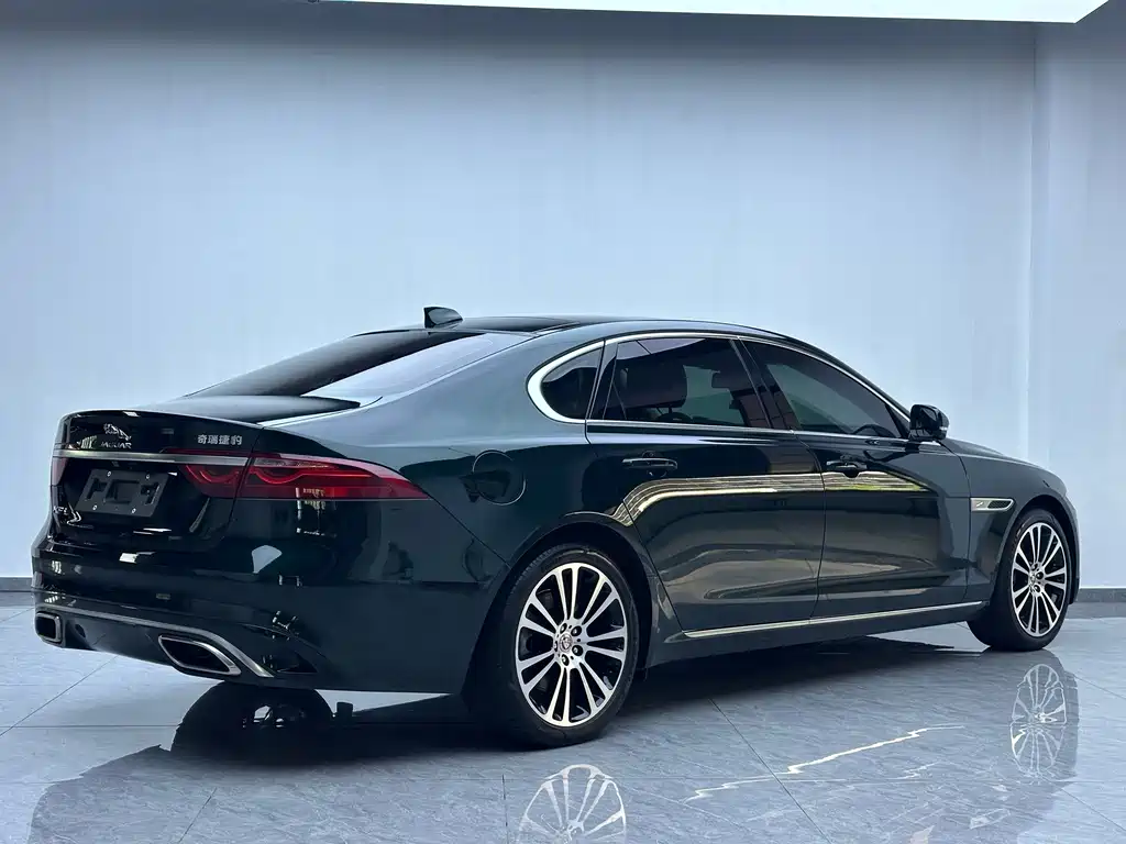 Jaguar XFL 2024 — фото 16