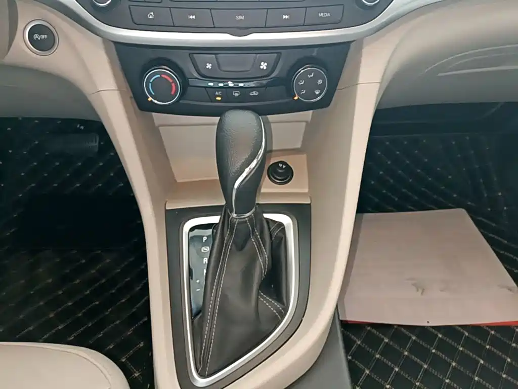 Buick Excelle 2020 — фото 14