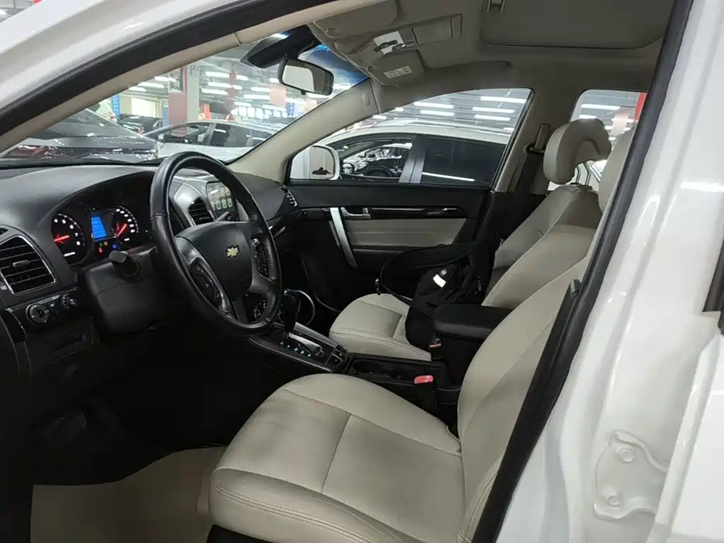 Chevrolet Captiva 2015 — фото 15