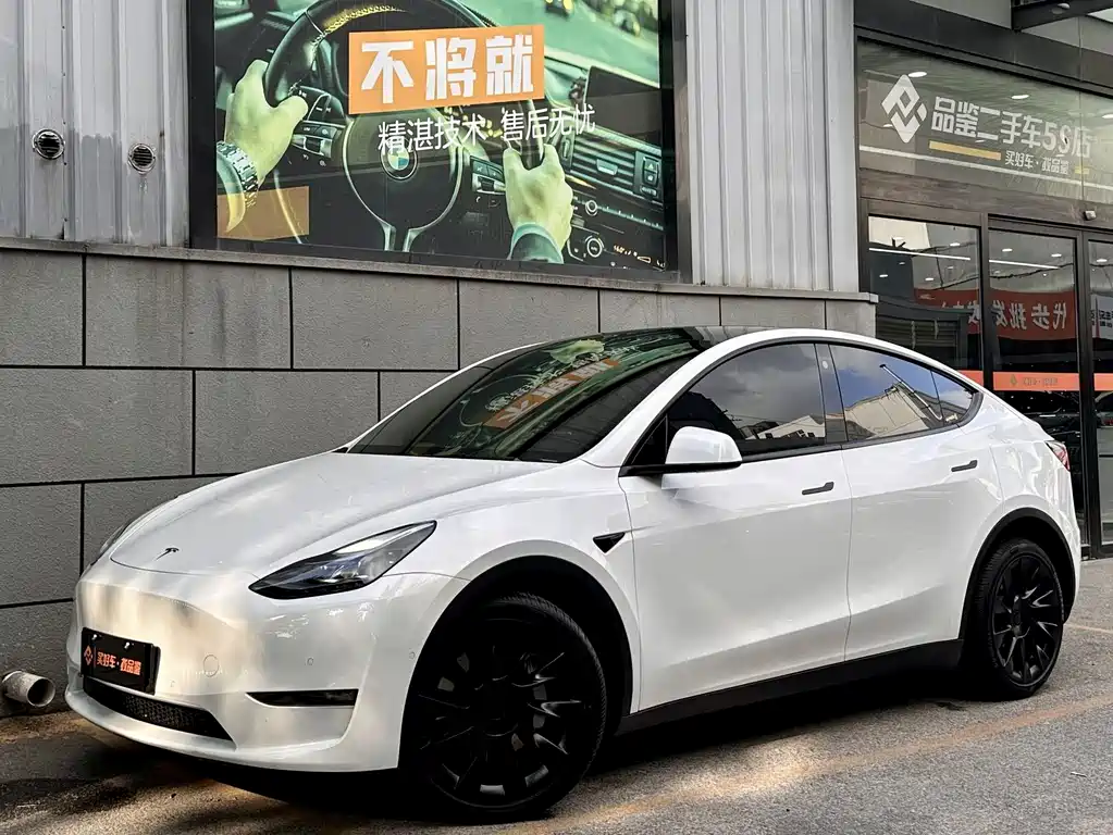Tesla Model Y 2022 — фото 1