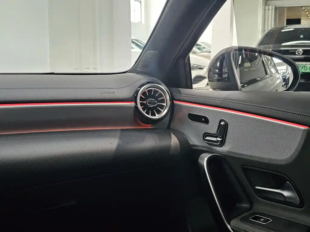 Mercedes-Benz A-Class AMG 2023 — фото 10