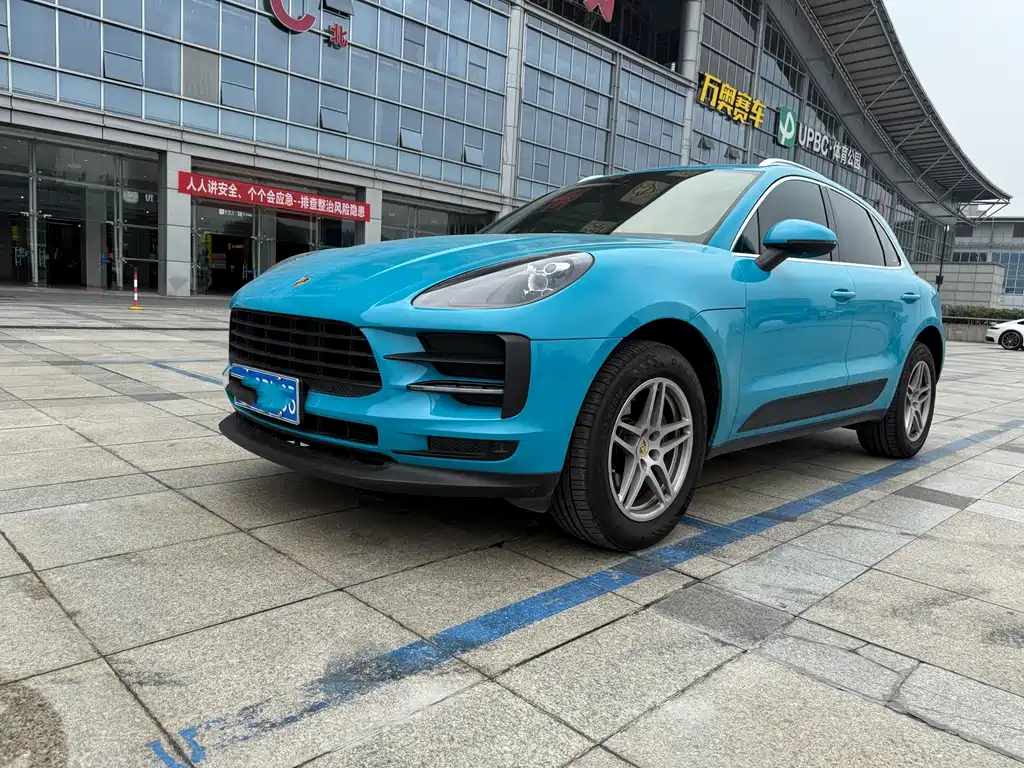 Porsche Macan 2019 — фото 1