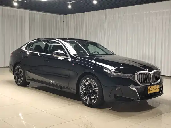 BMW 5 Series 2025