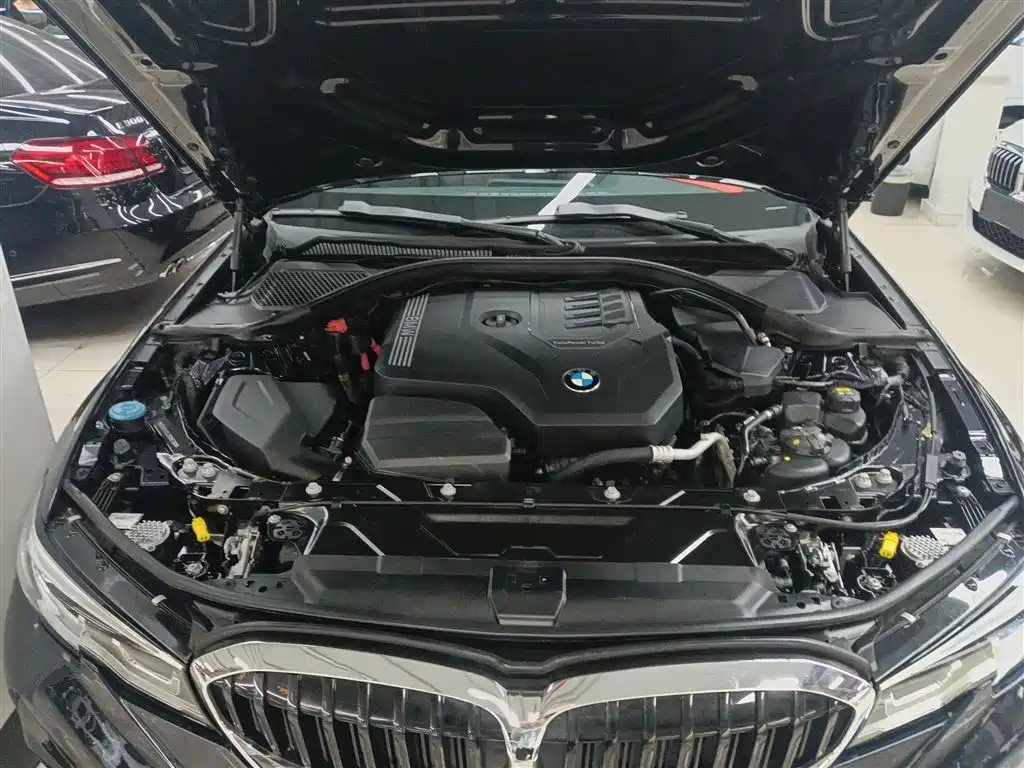BMW 3 Series 2020 — фото 16