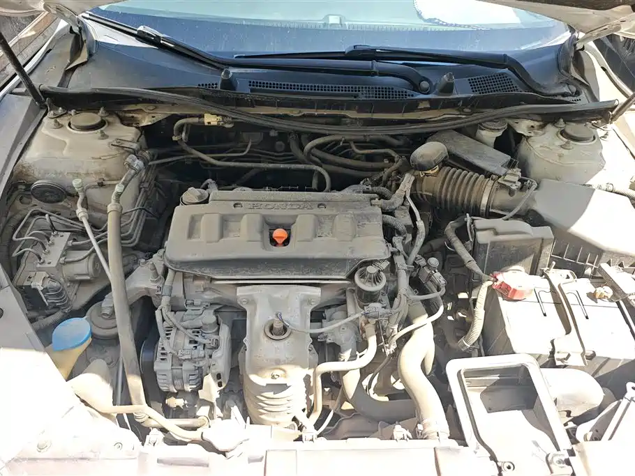 Honda Accord 2015 — фото 10