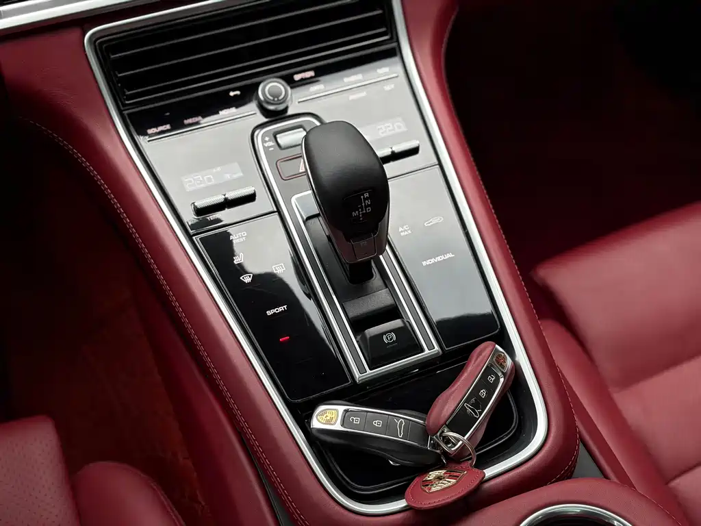 Porsche Panamera 2024 — фото 12