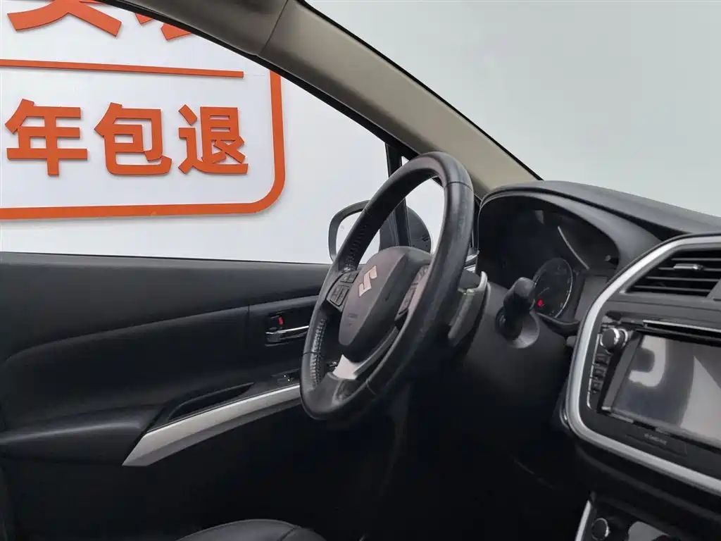 Suzuki S-Cross 2015 — фото 22