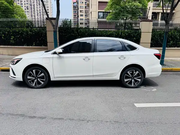 Roewe Feifan ER6 2021