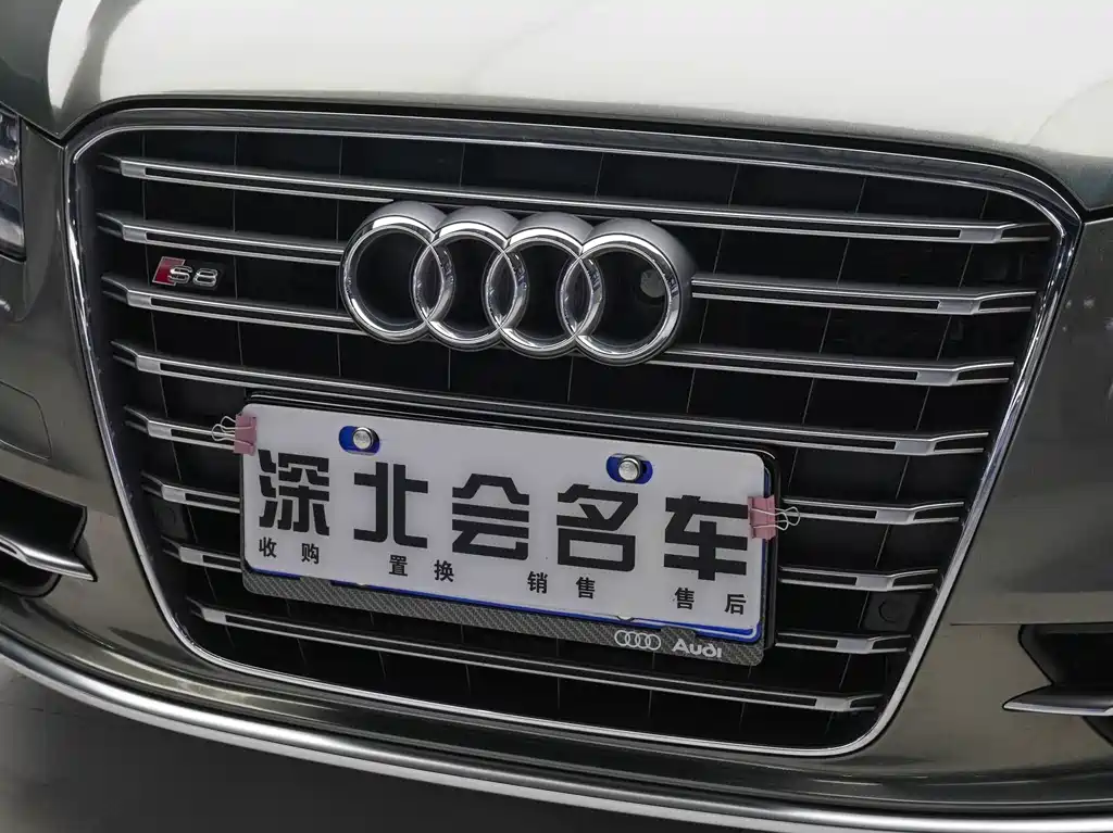 Audi S8 2014 — фото 3