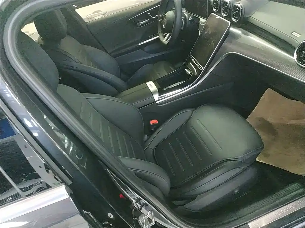 Mercedes-Benz C-Class 2023 — фото 20