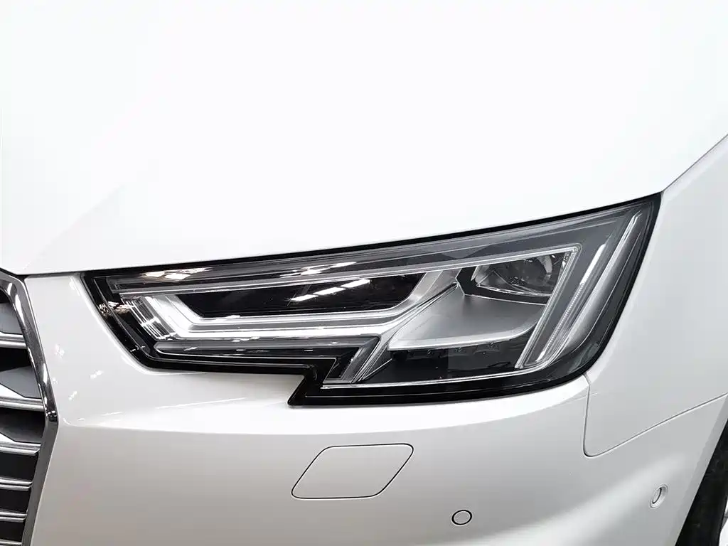 Audi A4L 2020
