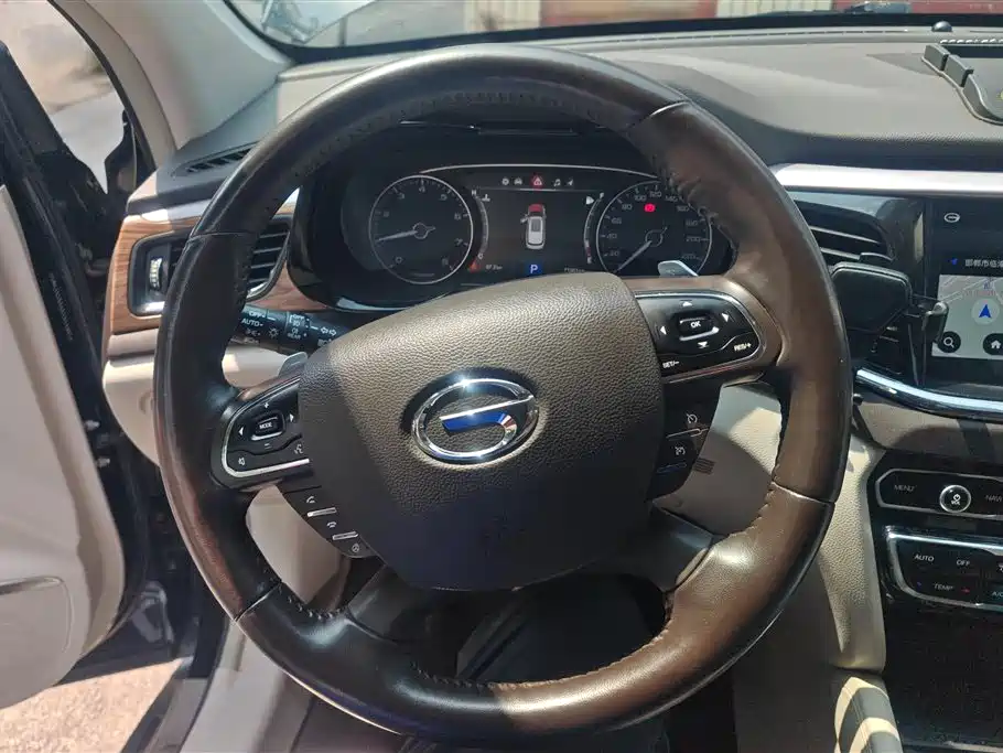 GAC Motor Trumpchi GS8 2017 — фото 14