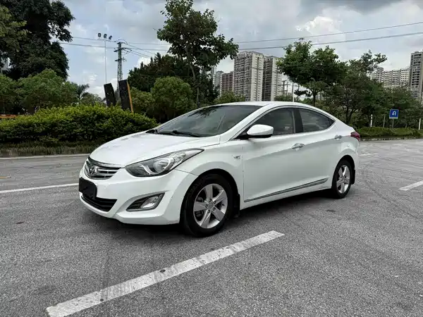 Hyundai Elantra Langdong 2013