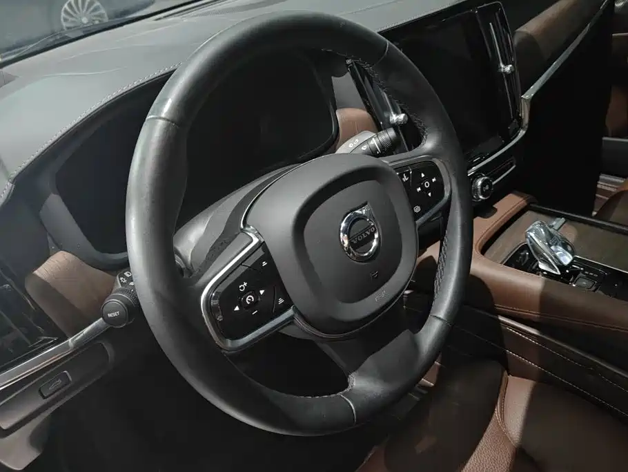 Volvo S90 2024 — фото 15